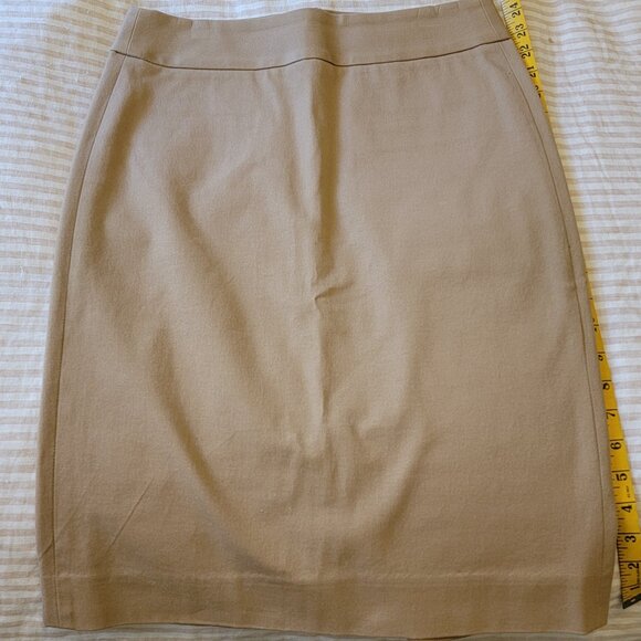 Bi-Stretch Pencil Skirt, Banana Republic - Picture 2 of 4